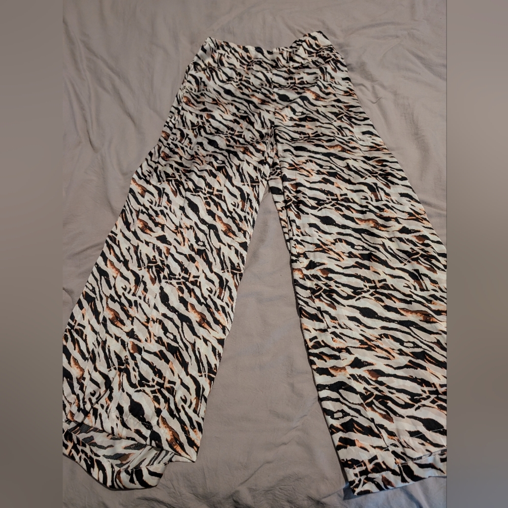 Torrid 0R (12/L) animal print high waisted pants